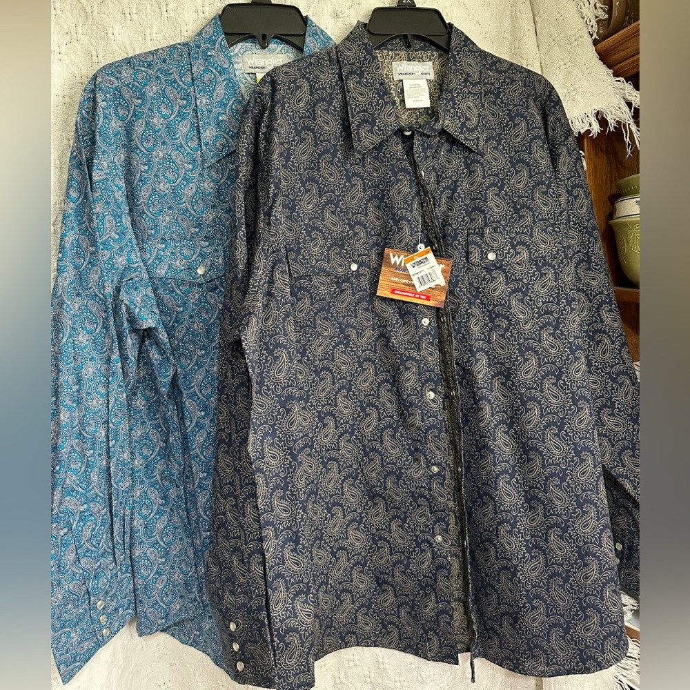 Two wranglers size 2X men's pearl button paisley shirts, one navy one turquoise